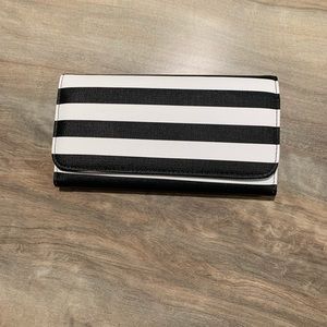 Wallet - Kut from the Kloth
